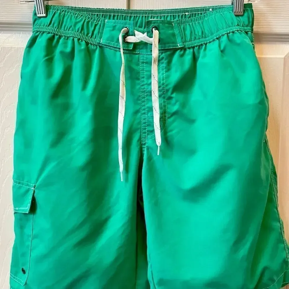 GREEN BOARD SHORTS SIZE MEDIUM BY ST JOHN’s BAY